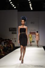 Model walk the ramp for Nalandda Show at Wills Lifestyle India Fashion Week 2012 day 3 on 8th Oct 2012 (13).JPG